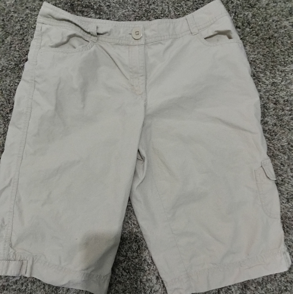 J.Jill Casual Beige Cargo Shorts Khaki Size 8 In Seam 13 Waist 32 Dress Womens